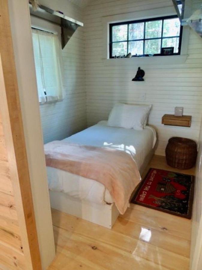 Lakefront Cottage By Country House Escapes Lincolnville Bagian luar foto