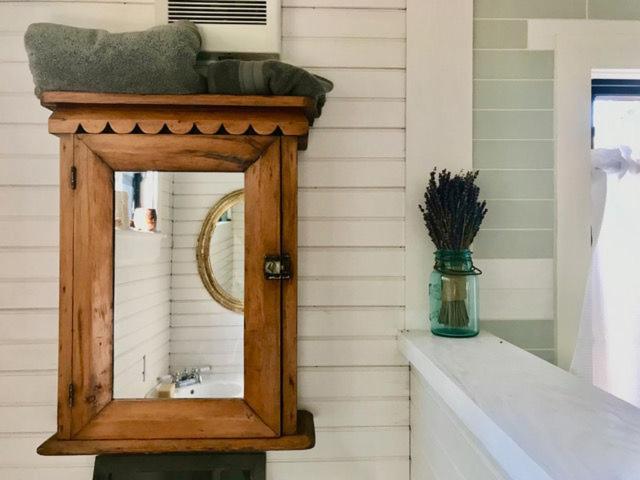 Lakefront Cottage By Country House Escapes Lincolnville Bagian luar foto