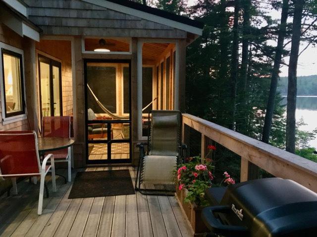 Lakefront Cottage By Country House Escapes Lincolnville Bagian luar foto